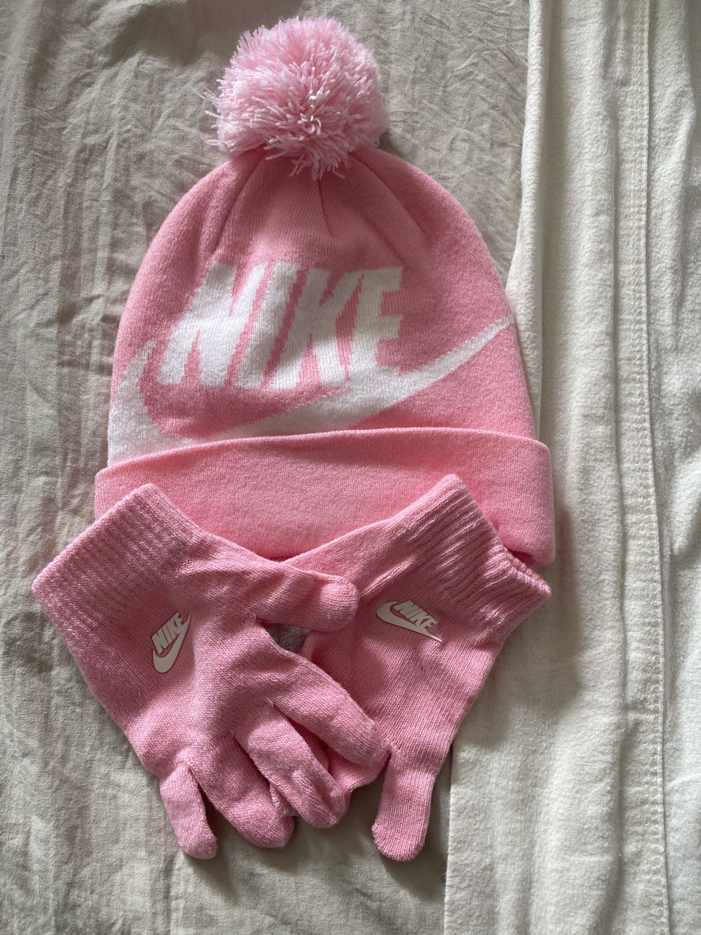 Nike Beanie And Gloves 