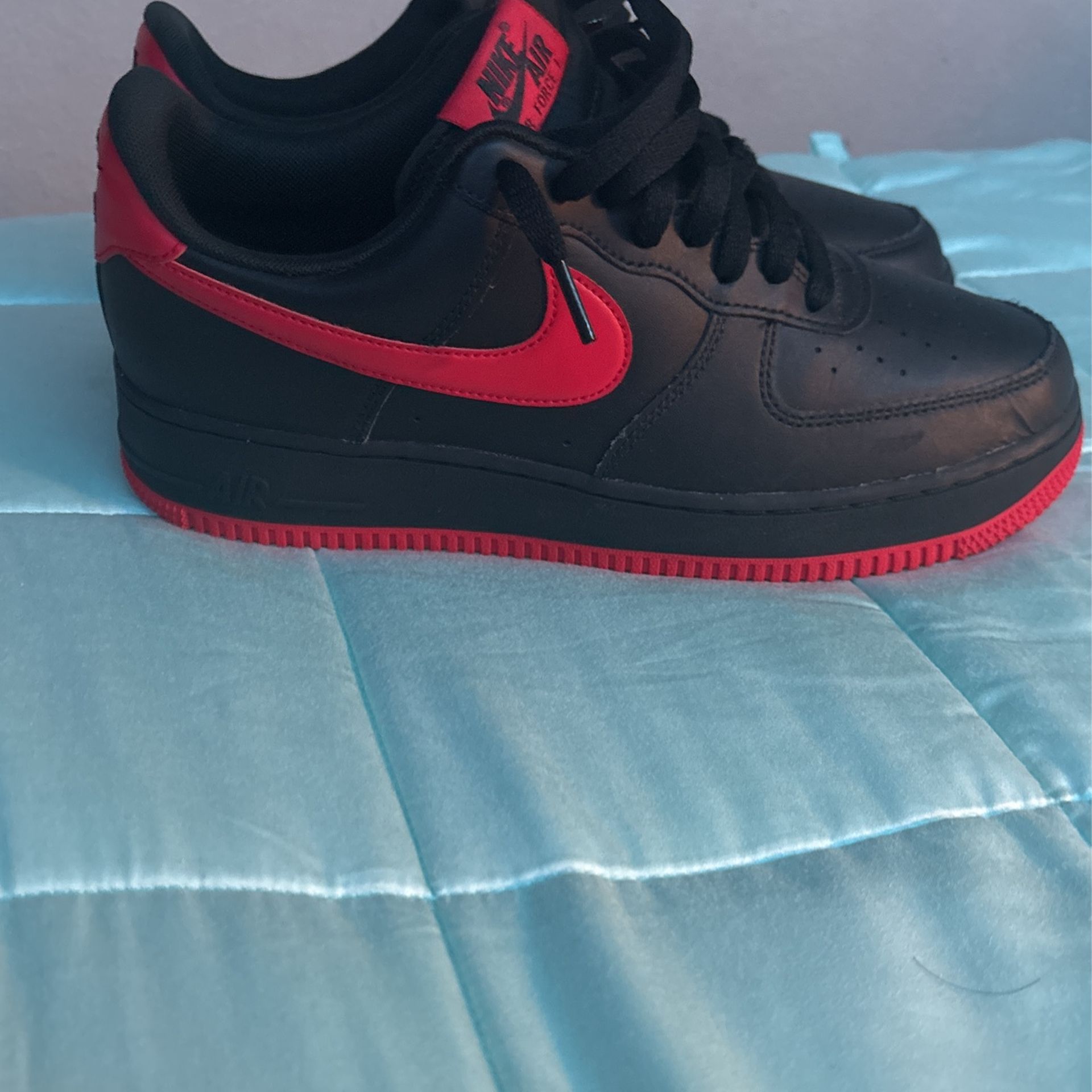 Low Air Force 1 Bred