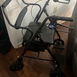 Rollator - Wheelchair/walker