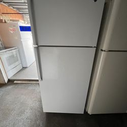 Top Freezer Refrigerator GE White 28” Wide Clean And Working 