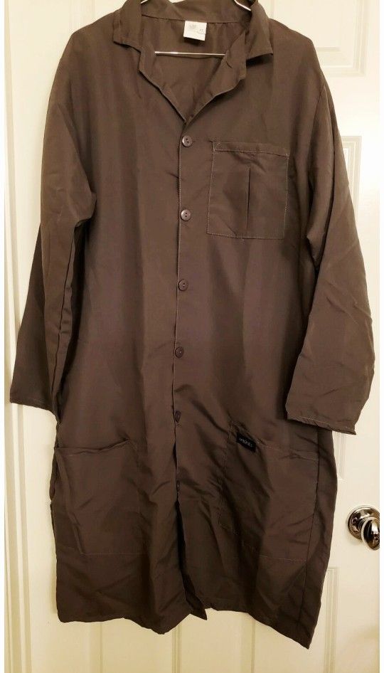🎄Lab Gown- Size 42