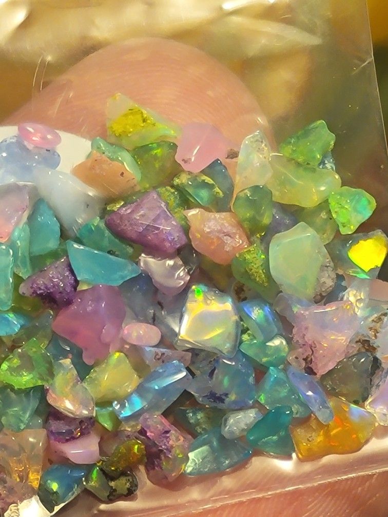 Natural Ethiopian Fire Opal Crystal Chips 3.5-5mm