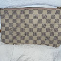 Louis Vuitton Neverfull Pouchette