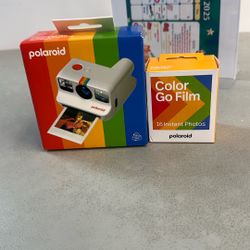 Polaroid camera bundle