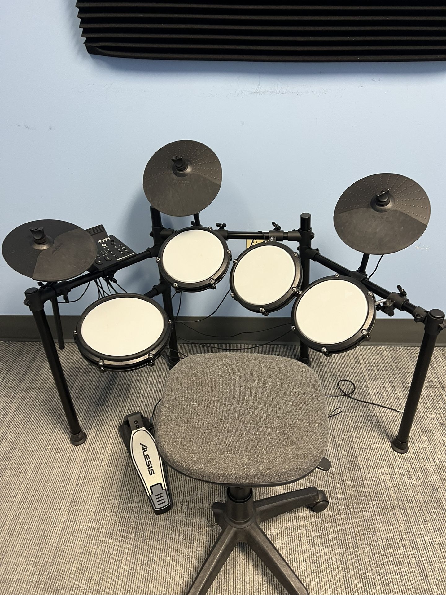 Alesis Nitro Max Electric Drum Set