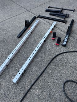 Rogue squat rack with spotter arms