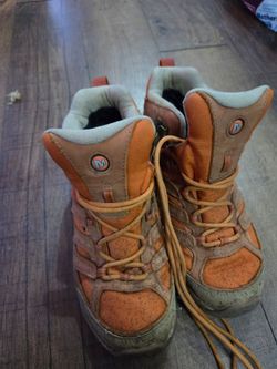 Womens hiking boots