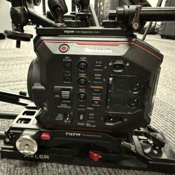 Panasonic AU-EVA1 Super 35mm 5.7k Sensor