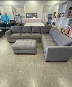 THOMASVILLE SECTIONAL COUCH