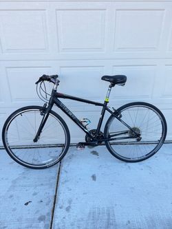 Trek 7.2 FX Hybrid Bike Black Aluminum Bontrager Wheels