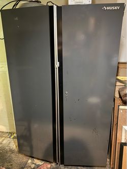 HUSKY Grey Aluminum Shelving Case