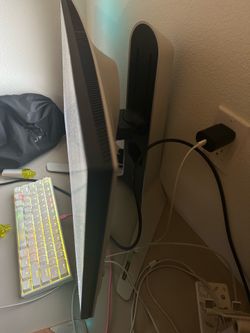 Alieanwear Monitor 32