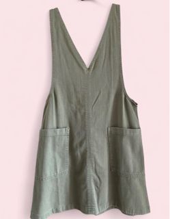 Pinafore dress