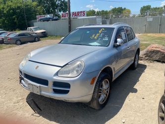 2006 Porsche Cayenne S 8 Cyl 4.5L Car Parts