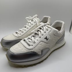 Louis Vuitton Mens Sneakers  Size US 9