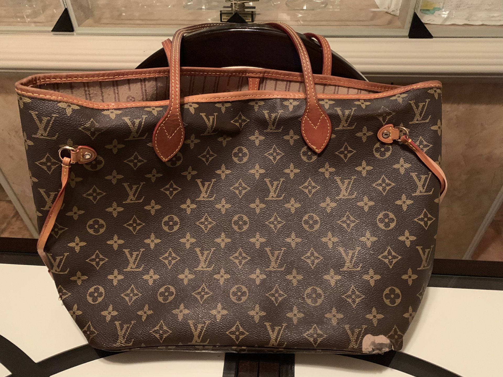 Louis Vuitton handbag (CHECK DESCRIPTION)