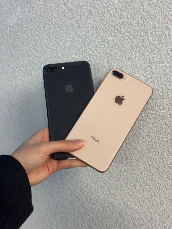 Apple iPhone 8 Plus 📱 – Compatible with All Carriers! Get Yours Today!