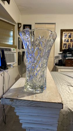 Star Of David 10” Flower Vase Early American Prescut Diamond 