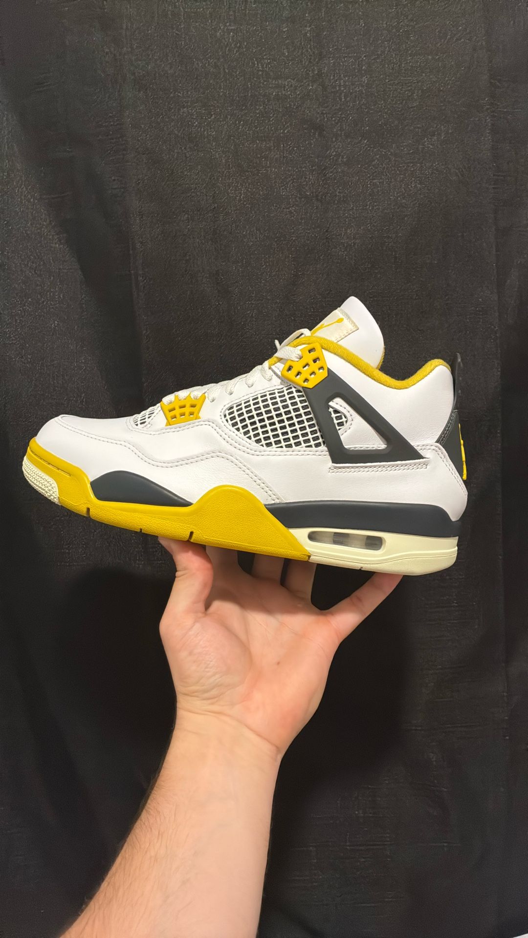 Jordan 4 Retro ‘Vivid Sulfur’ Size 10 Women’s / 8.5 Mens