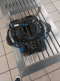 Champro Gauntlet V SP Football Shoulder Pads