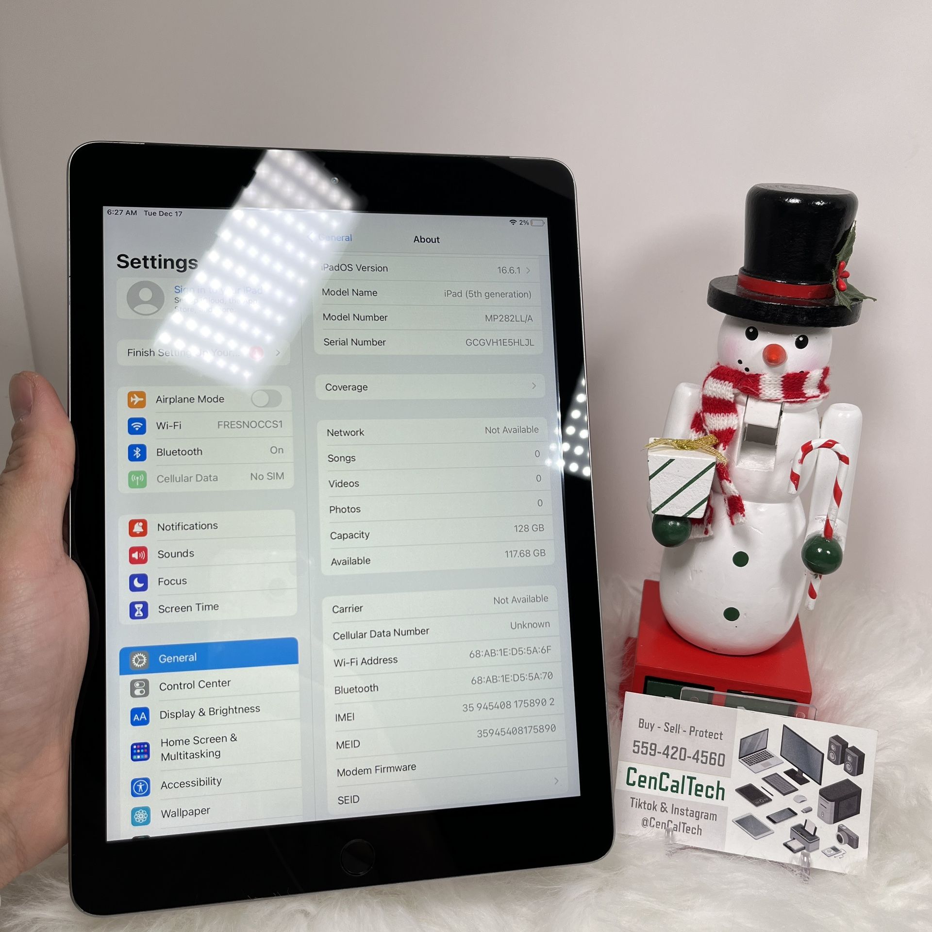 2017 iPad 5th Gen 128gb Unlocked For Any Carrier Fully Fuctional In Very Good Condition