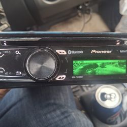 STEREO PIONEER CD AUX USB BLUETOOTH GRÁFICO GRAFIC CAMBIA DE DIFERENTES COLORES GOOD CONDICIÓN ABLO ESPAÑOL 