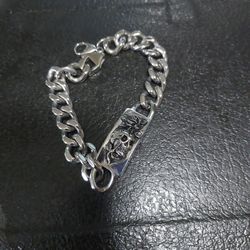 Stainless Steel Skull 17mm Bracelet 10"