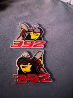 392 original left and right badges