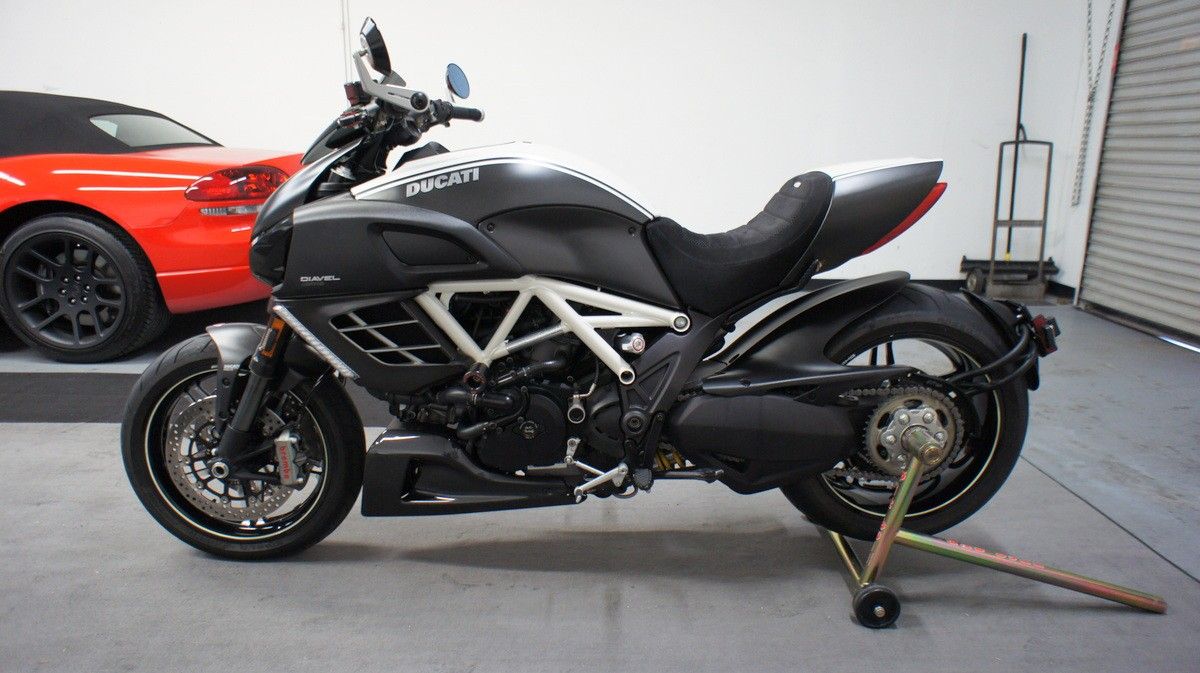 2013 Ducati Diavel AMG Edition