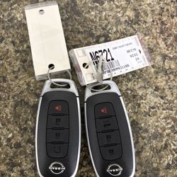 Selling 2 brand-new keys 🔑 2025 Nissan Rogue 🔑 2025 Nissan Ariya