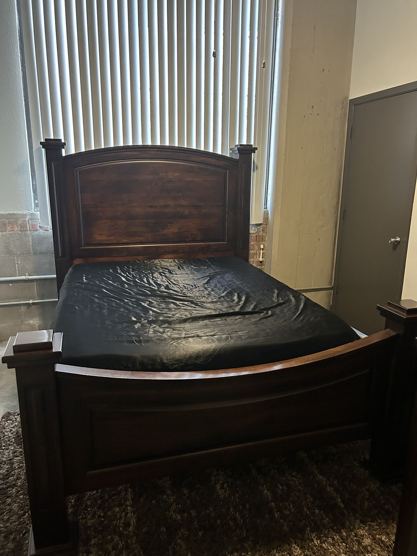 3pc Bedroom Set (Mattress Not Included)
