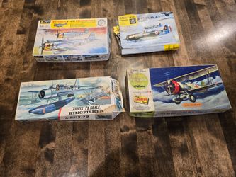 4 Vintage Small Model Kit Planes
