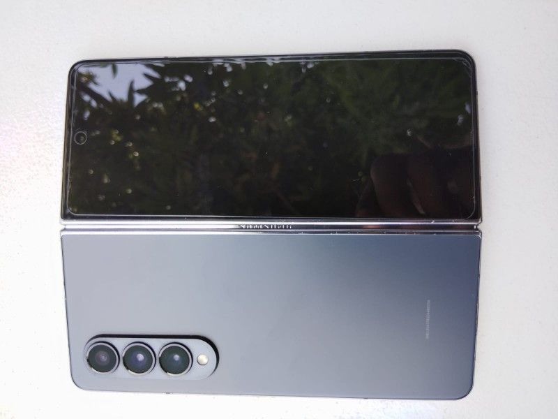 Samsung Galaxy Z Fold4 