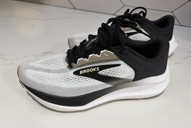 Brooks sneakers