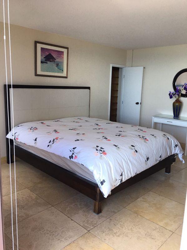 King Size Bed W Leather Headboard And Frame For In Honolulu Hi Offerup