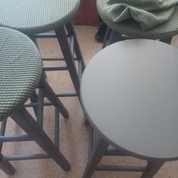4x Wood Chairs 28/ Inch High, Must Go Only Pick Up 