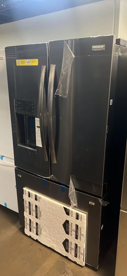 OPEN BOX BLACK STAINLESS STEEL FRENCH STYLE REFRIGERATOR