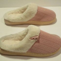 VARIOUS ASSORTED BRAND NEW Sandals, Slippers, Socks, etc.
