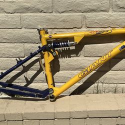 Giant ATX 980 Full Suspension Mountain Bike Frame 18” Classic John Tomac