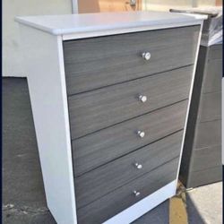 Dresser 5 drawers