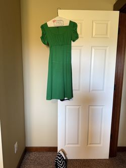 Green Dress Women’s Size S/M