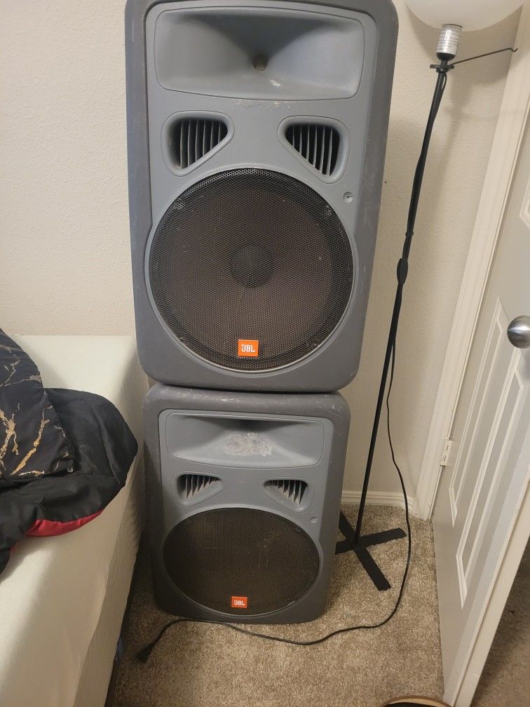 Jbl Eon 15 300w Powered