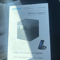Anker 3-in-1 Cube With MagSafe For iPhones Apple Watches And Ear Pods