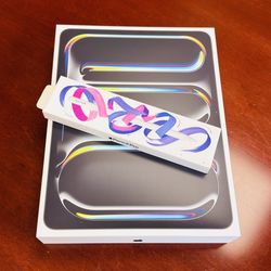 Brand new apple iPad Pro 13 inch M5 chip + Apple Pencil Pro