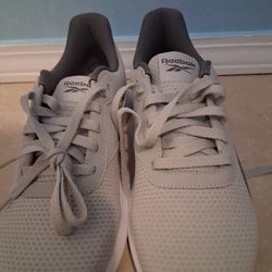 Mans New Reebok  Shoe 