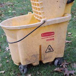 Mop Bucket 