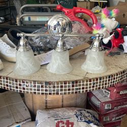 3 Light Bathroom/bath