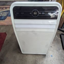 Insignia portable AC Unit