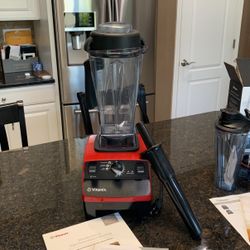 VitaMix Blender With Smoothie Cup Adapter for Sale in Strongsville, OH -  OfferUp