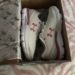 Under Armour Men Size 10